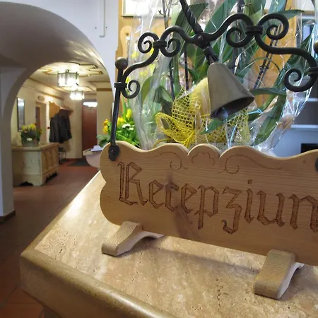 Hotel Alpina Santa María Val Mustair