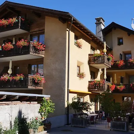 Alpina Hotel 3*